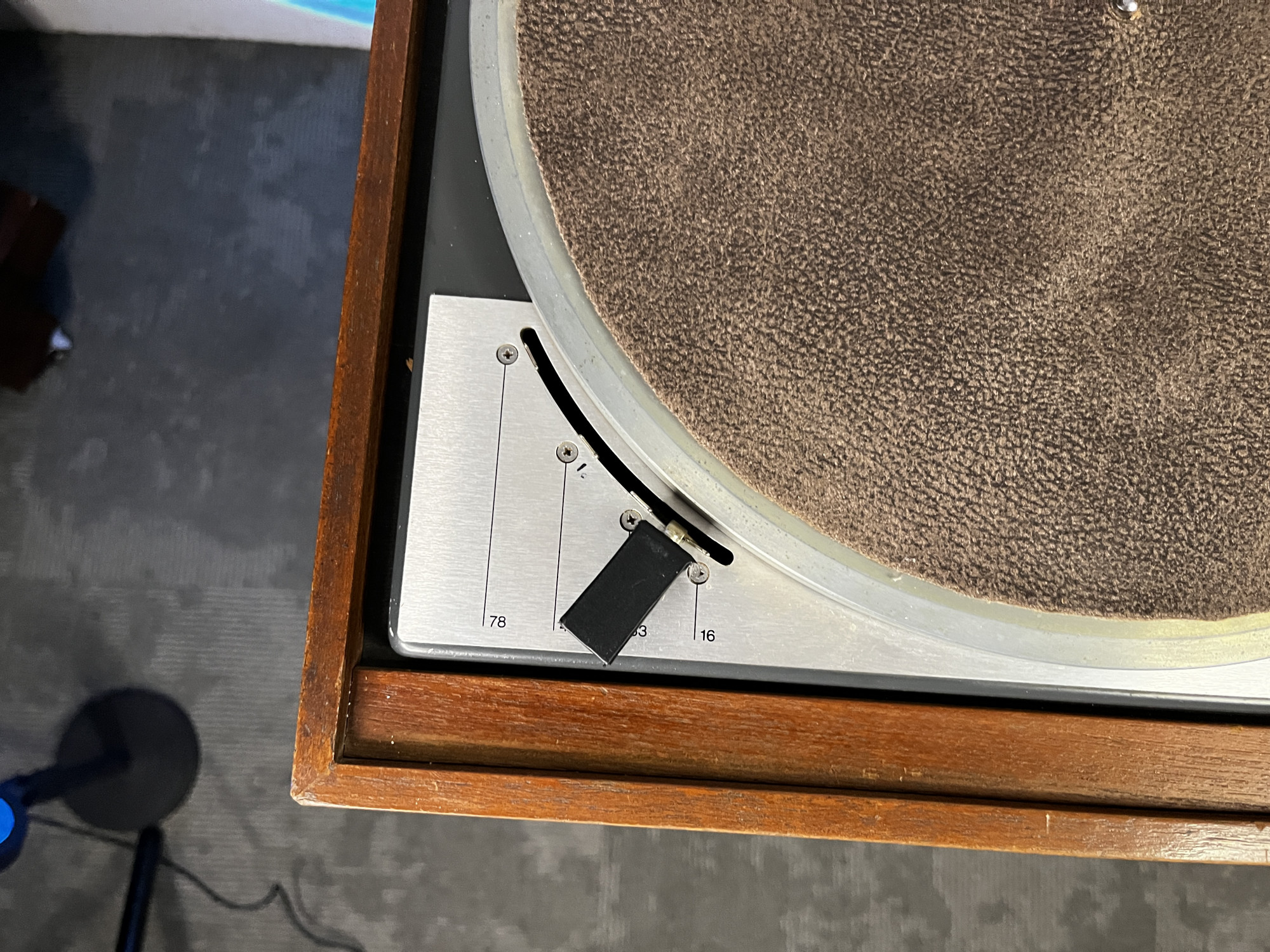 Goldring-Lenco GL75 Turntable