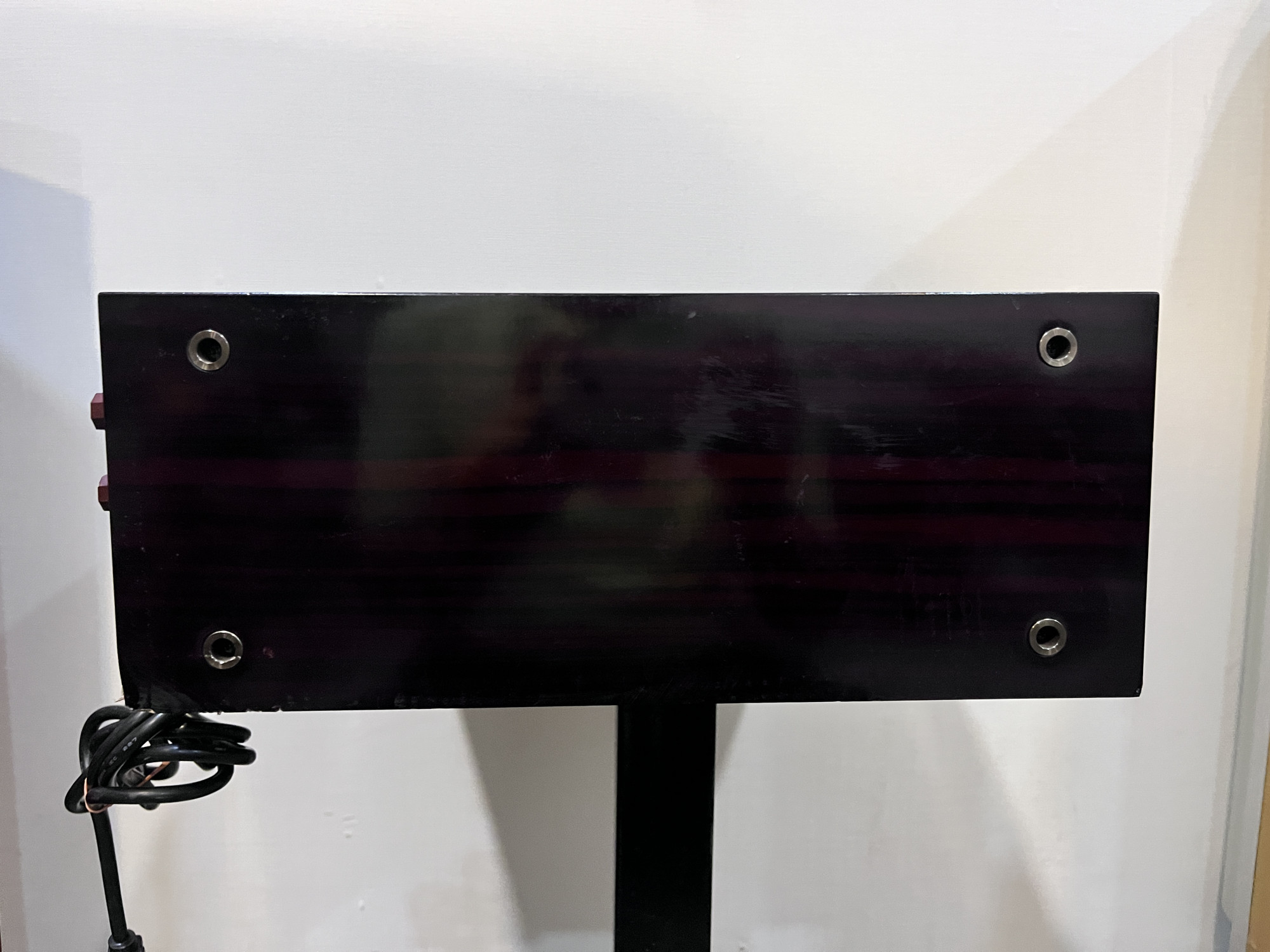 Accphase integrated stereo amplifier E-305v