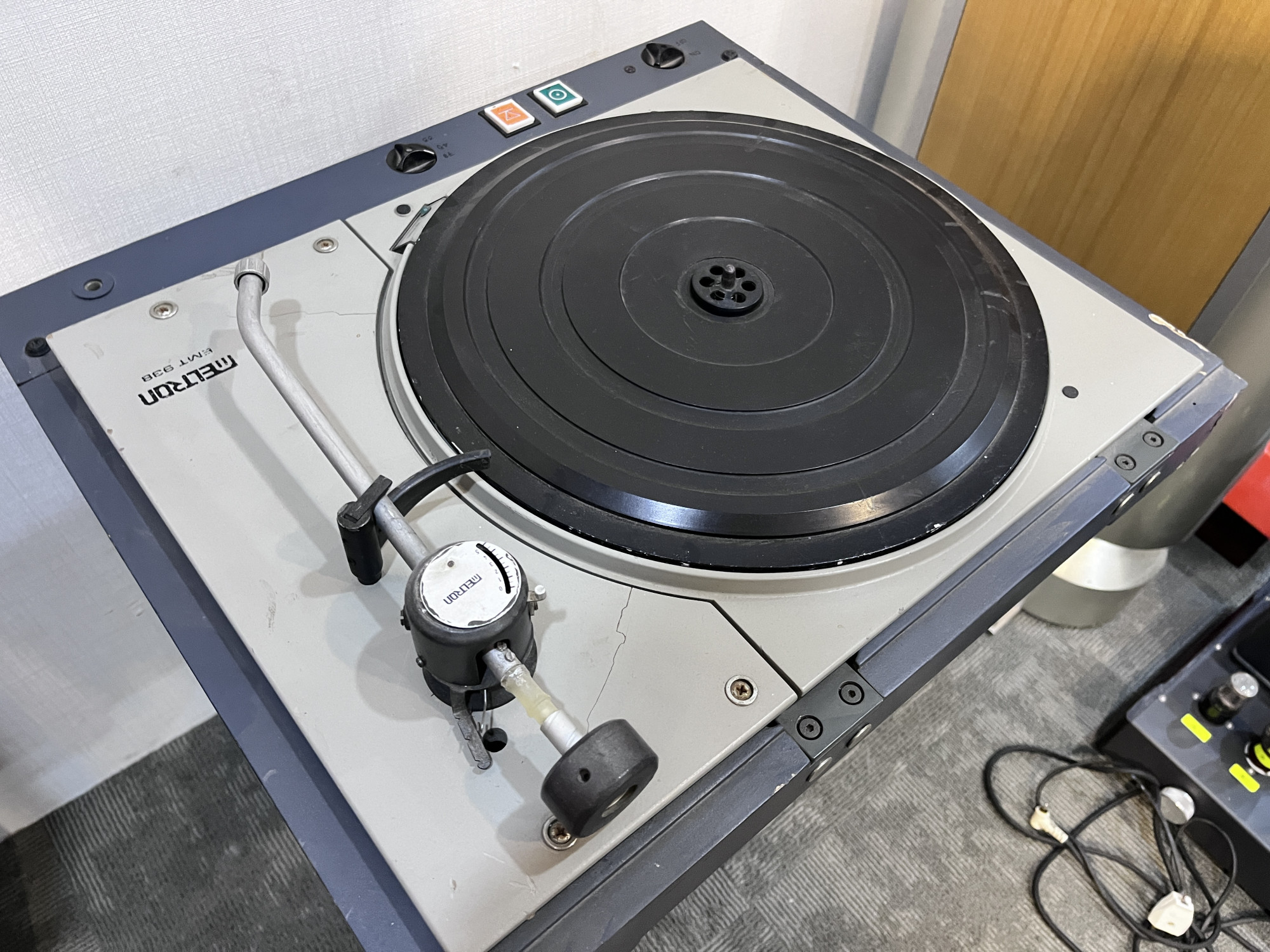 Meltron EMT 938 turntable