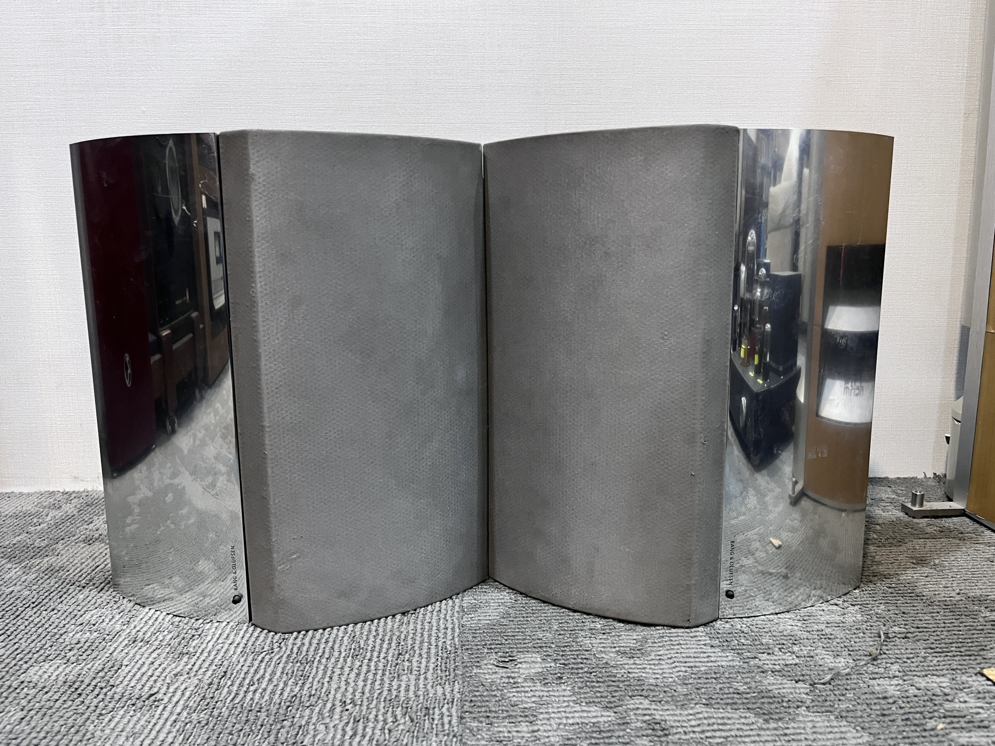 Bang Olufsen BeoLab 4000