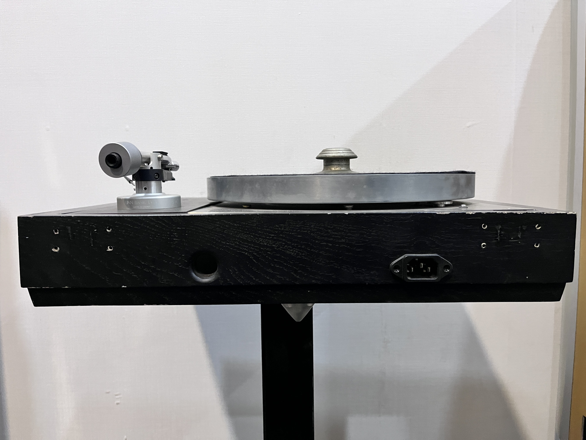 Linn Sondek LP 12 turntable