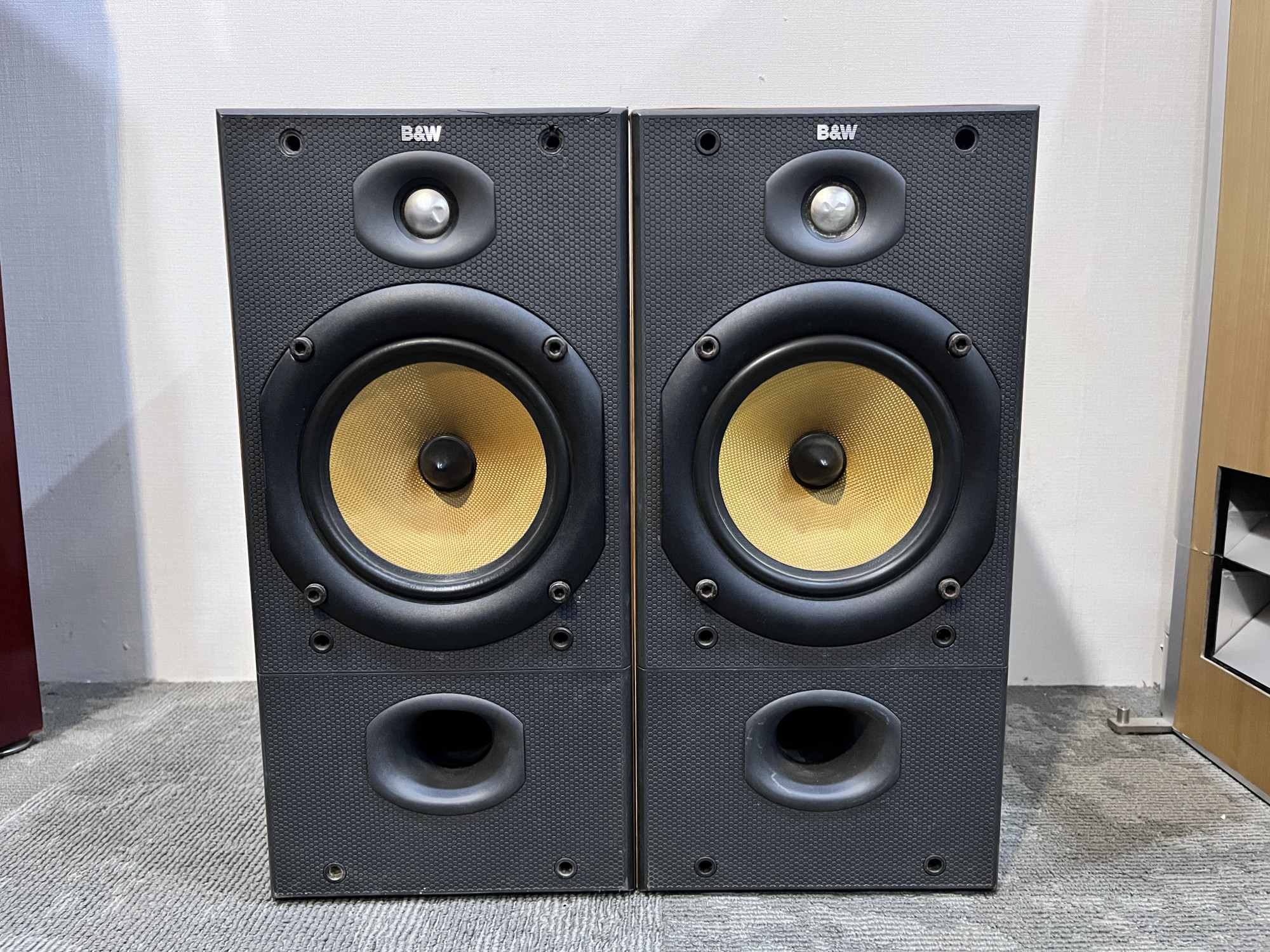 BW DM602 S2 speakers