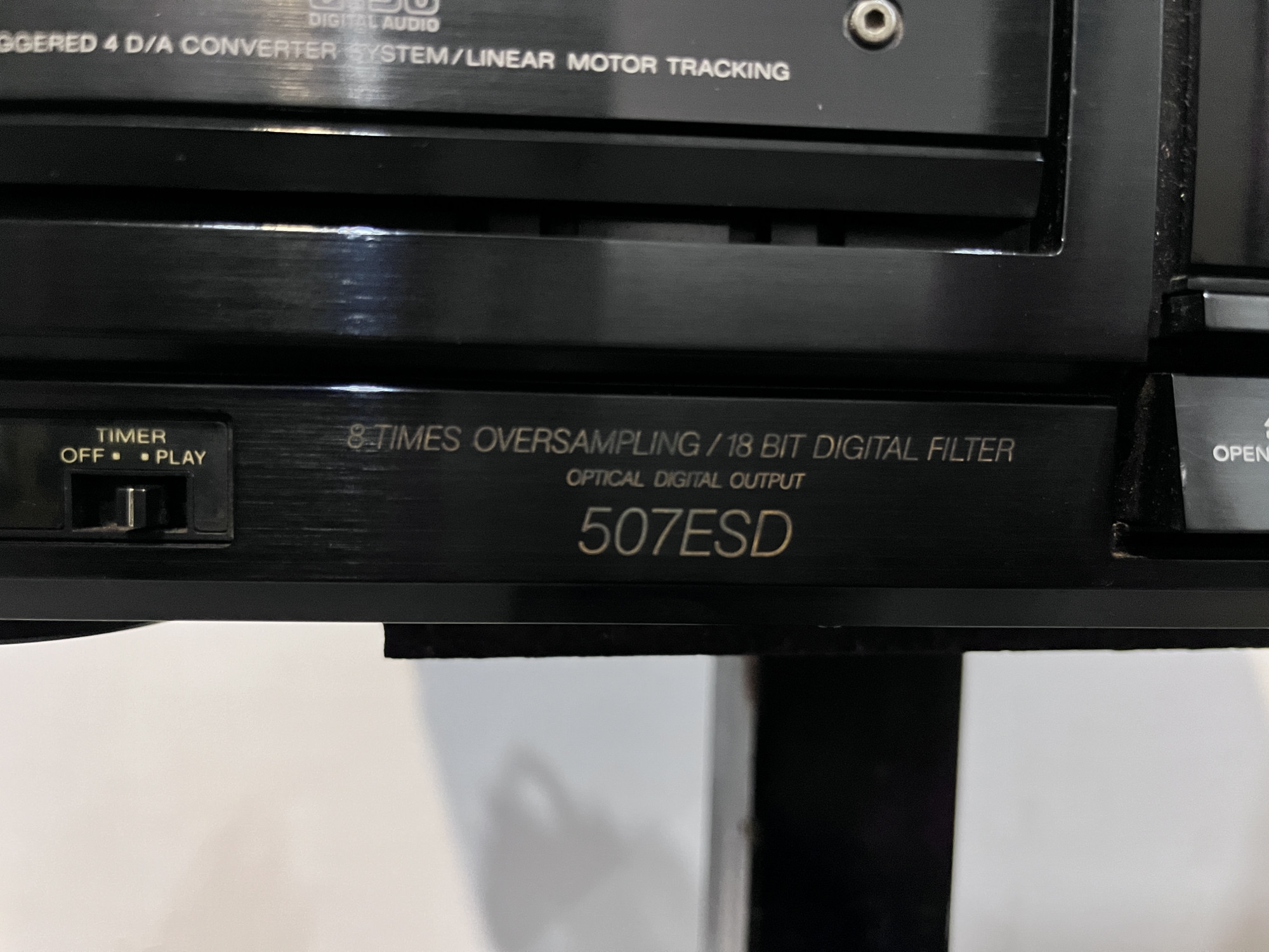 Sony Compact Disc Player CDP-507ESD