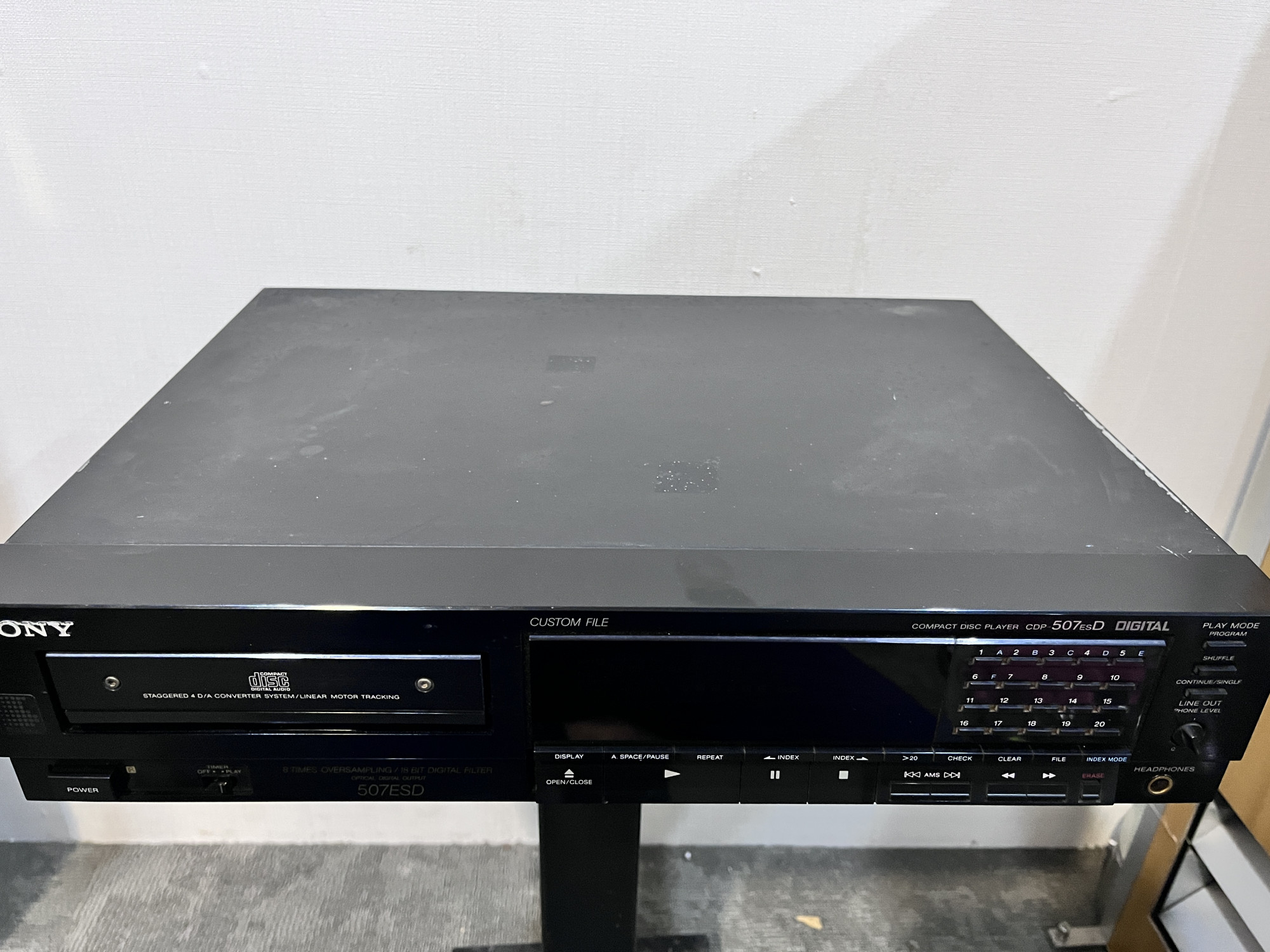 Sony Compact Disc Player CDP-507ESD