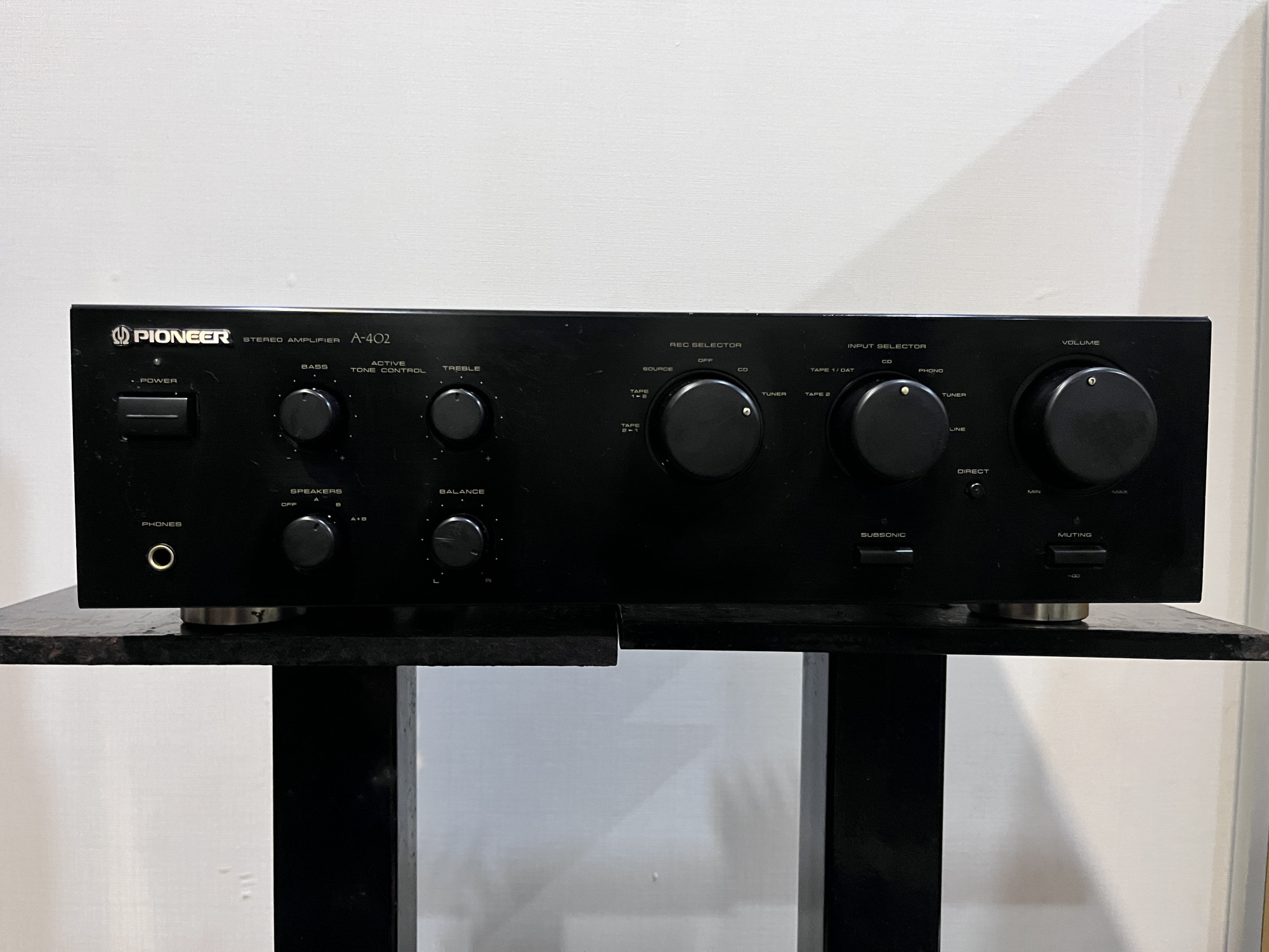 Pionner Stereo Amplifier A-402
