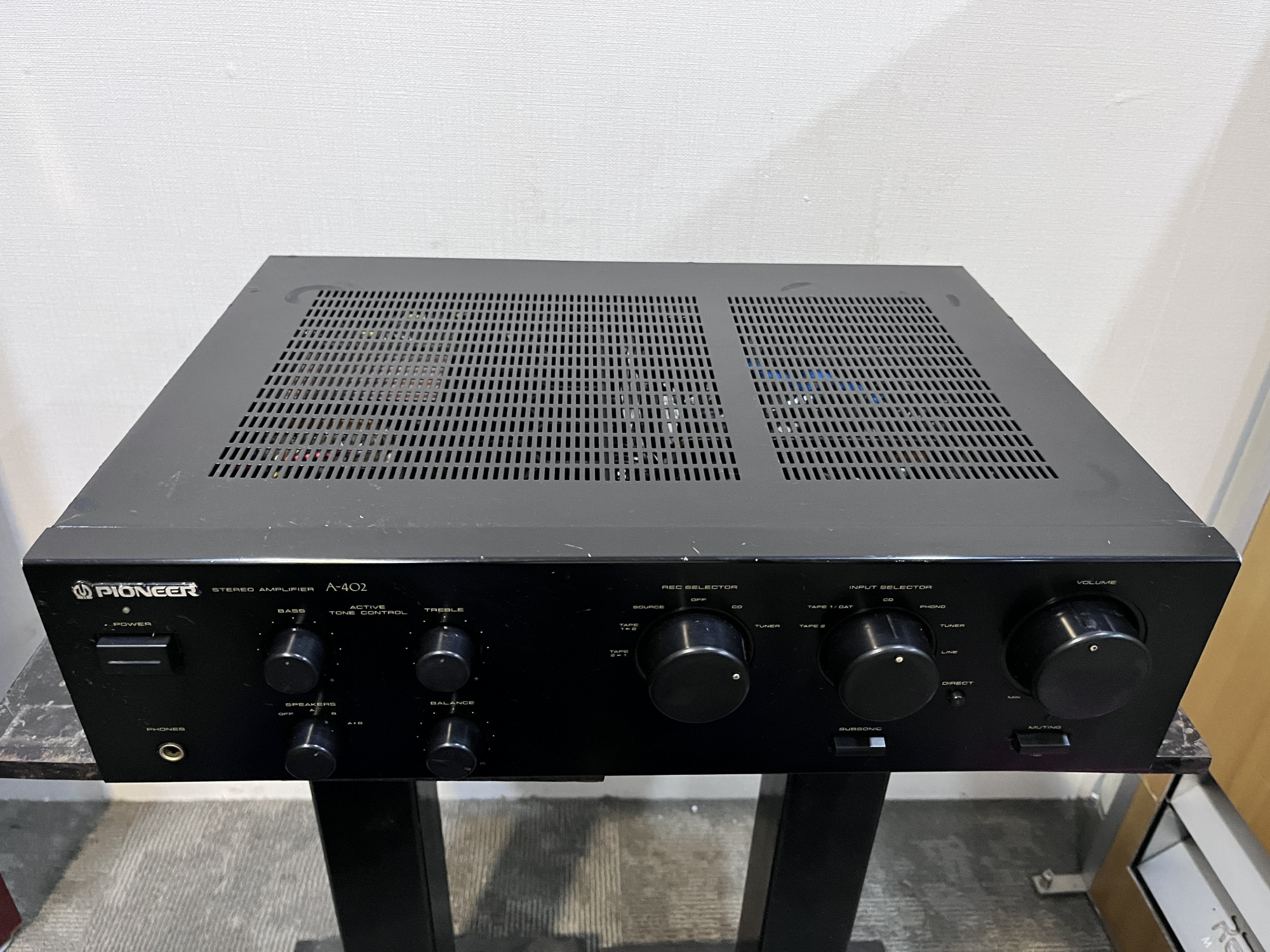 Pionner Stereo Amplifier A-402