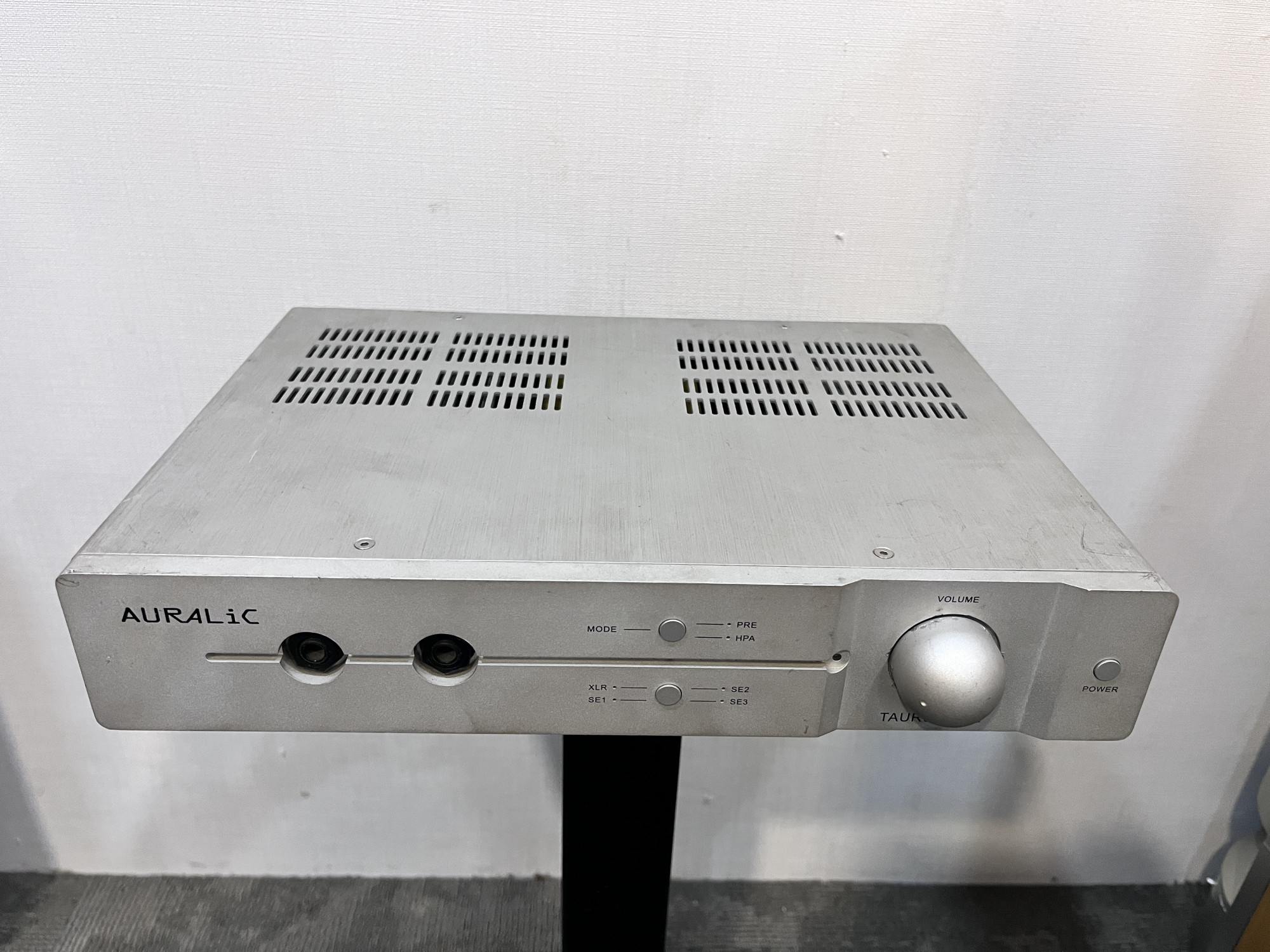 Auralic taurus pre balance line stage pre amplifier