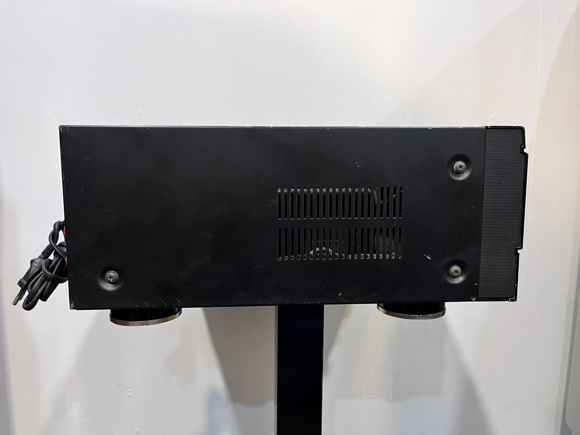 Denon PMA-660 amplifier