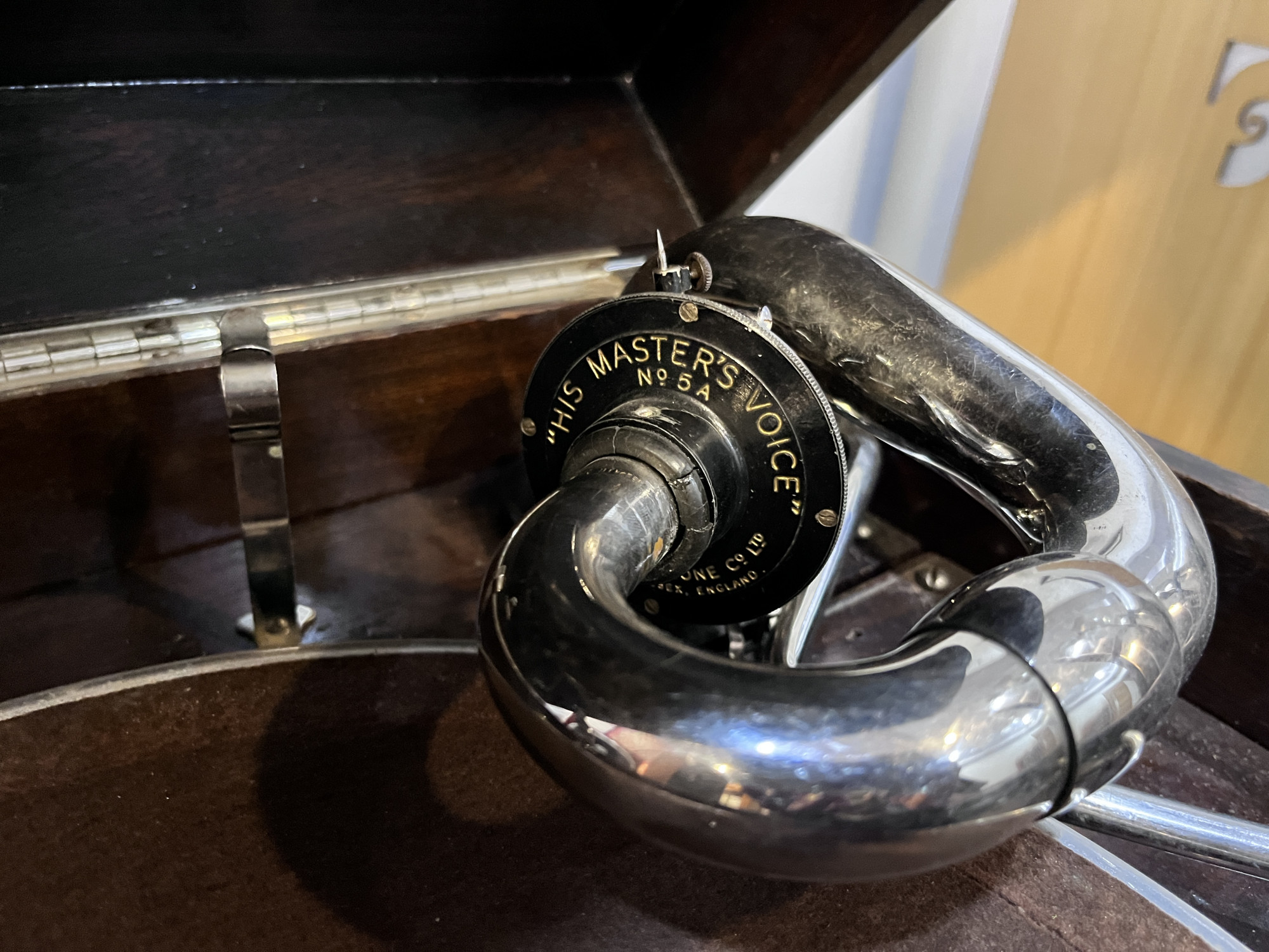 His masters voice - the gramophone company L th