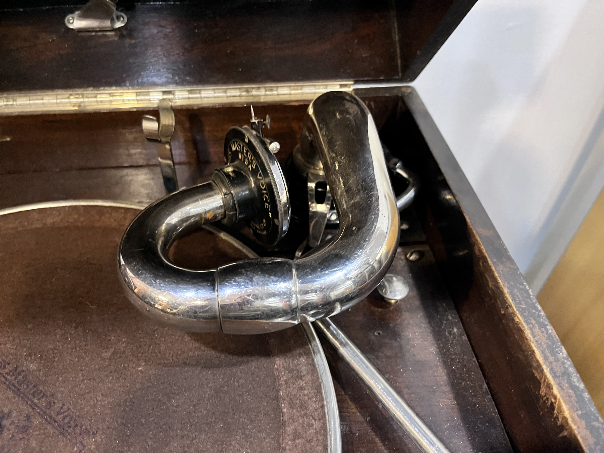 His masters voice - the gramophone company L th