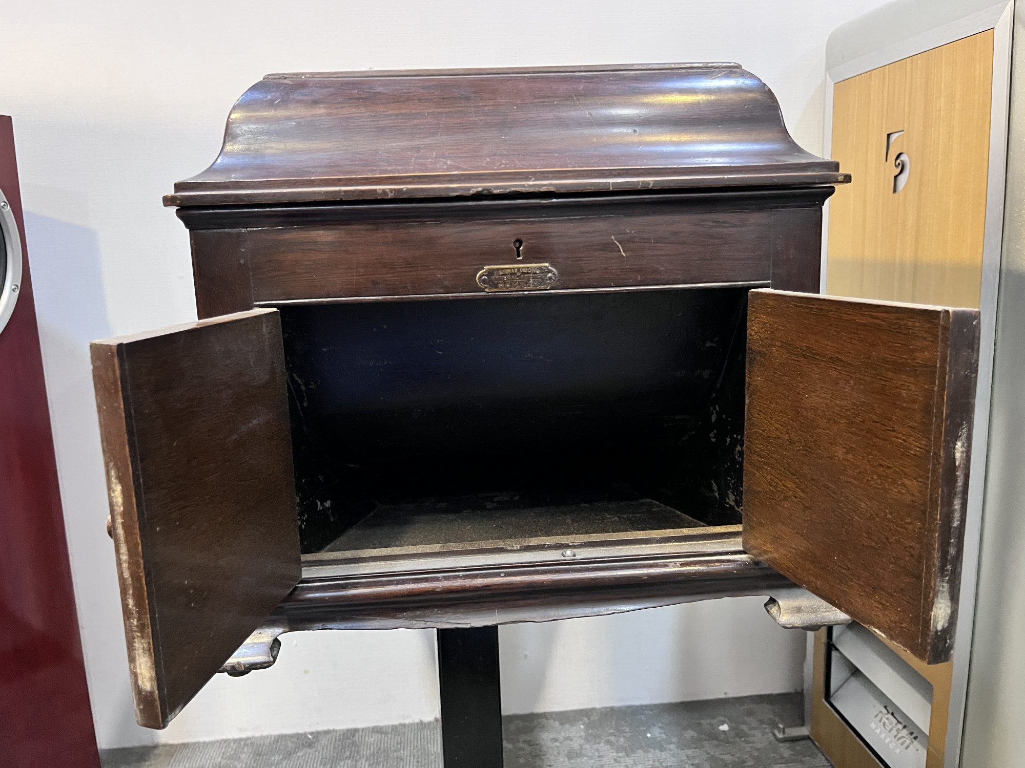 Primaphone Bombay Gramophone