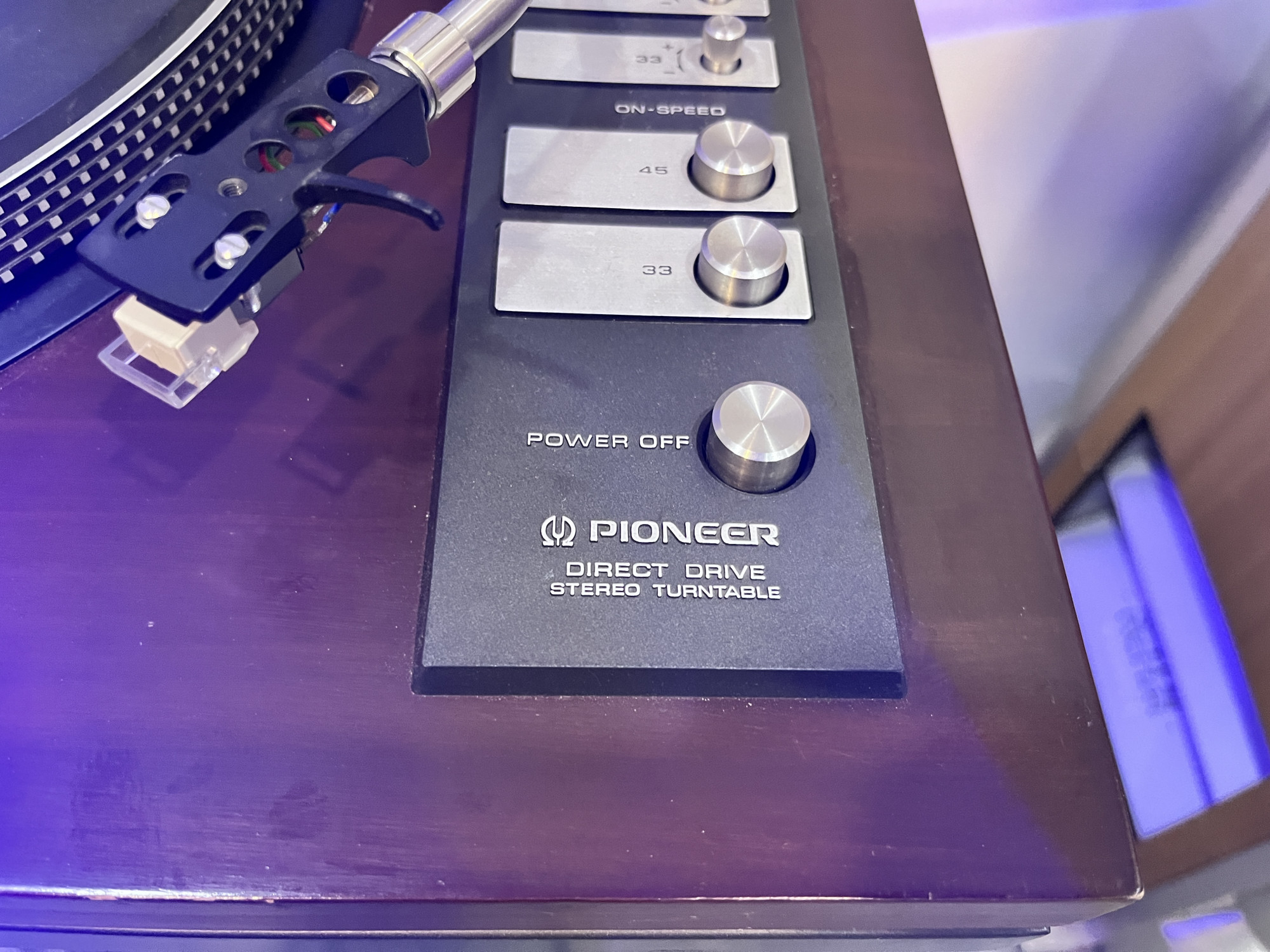 Pionner DC SERVO DIRECT DRIVE PL 1400 turntable