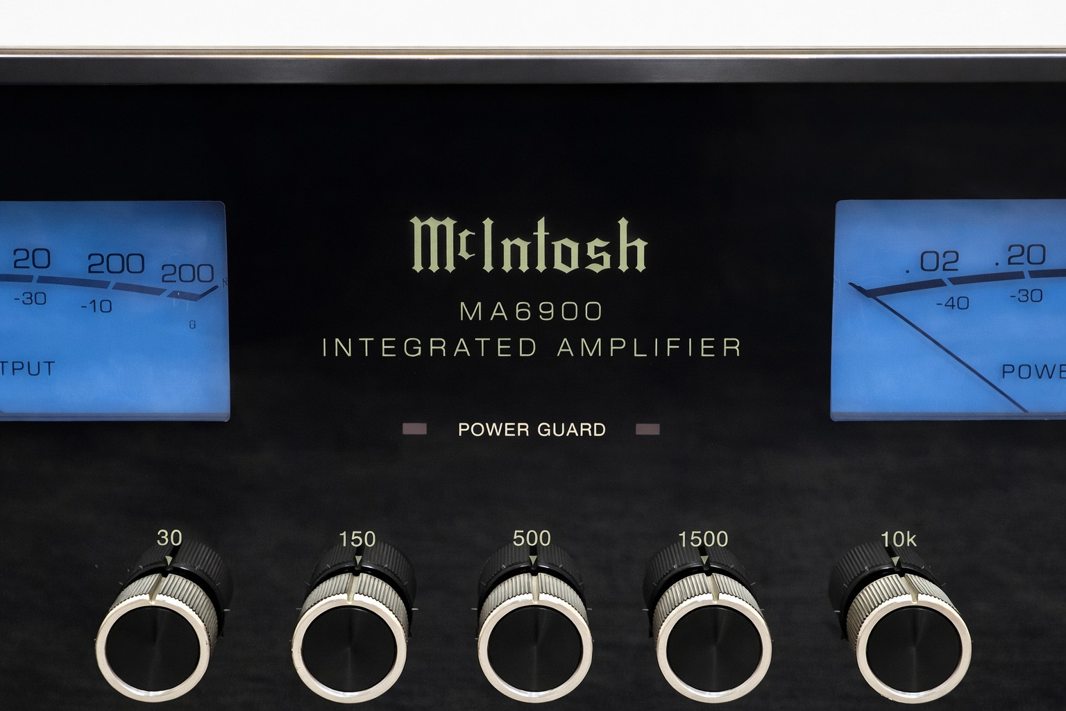 McIntosh MA6900 Integrated Amplifier