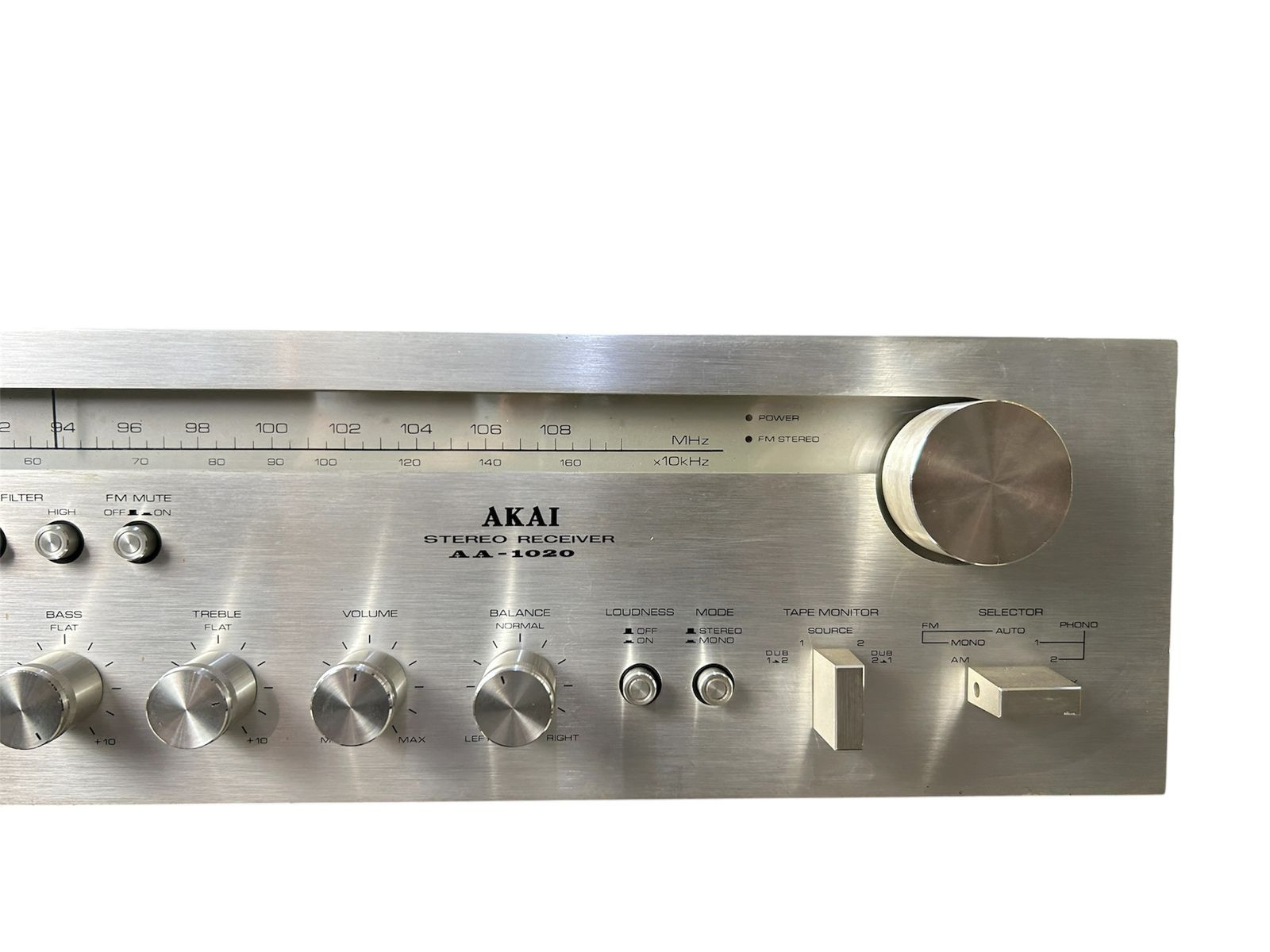 Akai AA-1020 Stereo Receiver