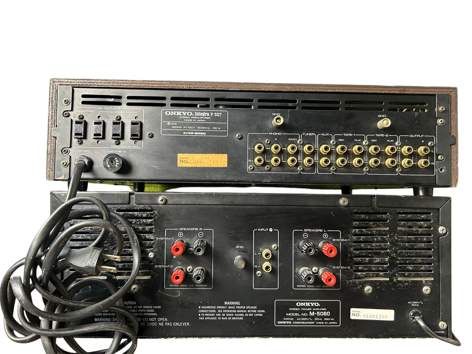 Onkyo Integra P-307 Servo Operational Stereo Preamplifier Top Unit Onkyo Integra P-307 Servo Operational Stereo Preamplifier Top Unit Onkyo M-5060 Dual Super Servo Stereo Power Amplifier Bott Dual Super Servo Stereo Power Amplifier Bottom Unit