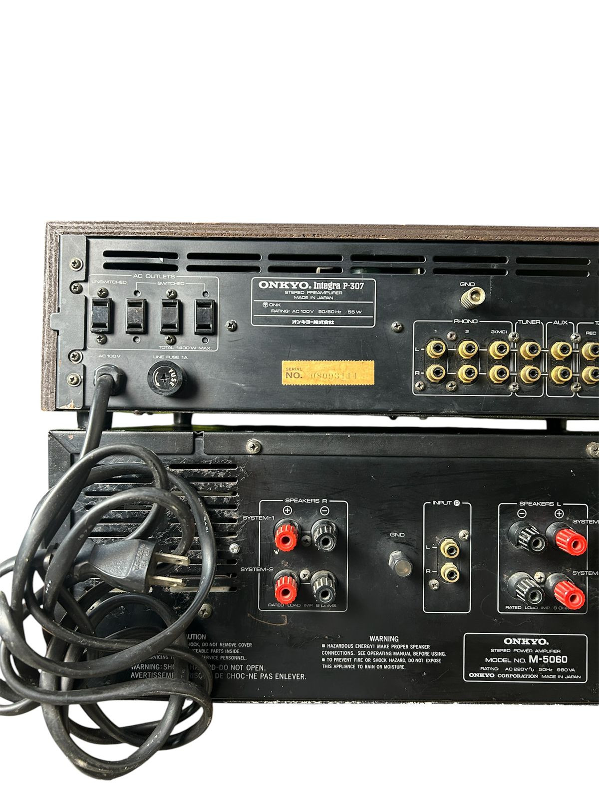 Onkyo Integra P-307 Servo Operational Stereo Preamplifier Top Unit Onkyo Integra P-307 Servo Operational Stereo Preamplifier Top Unit Onkyo M-5060 Dual Super Servo Stereo Power Amplifier Bott Dual Super Servo Stereo Power Amplifier Bottom Unit