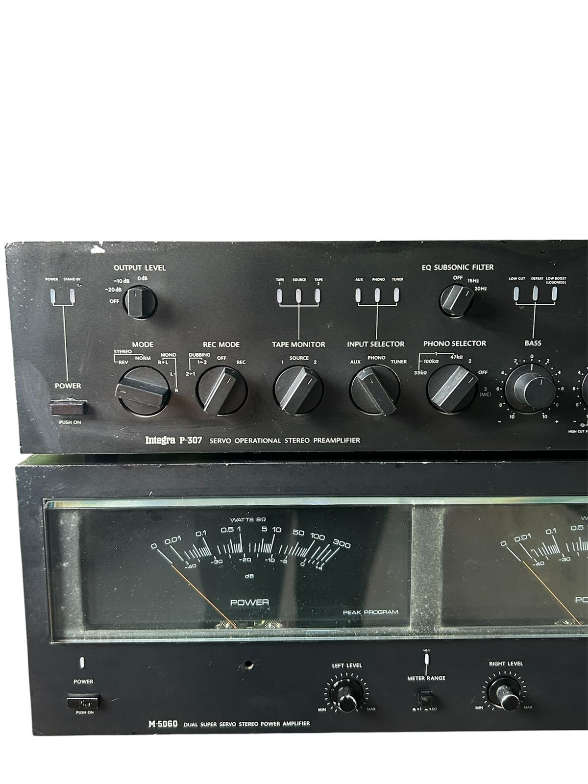 Onkyo Integra P-307 Servo Operational Stereo Preamplifier Top Unit Onkyo Integra P-307 Servo Operational Stereo Preamplifier Top Unit Onkyo M-5060 Dual Super Servo Stereo Power Amplifier Bott Dual Super Servo Stereo Power Amplifier Bottom Unit