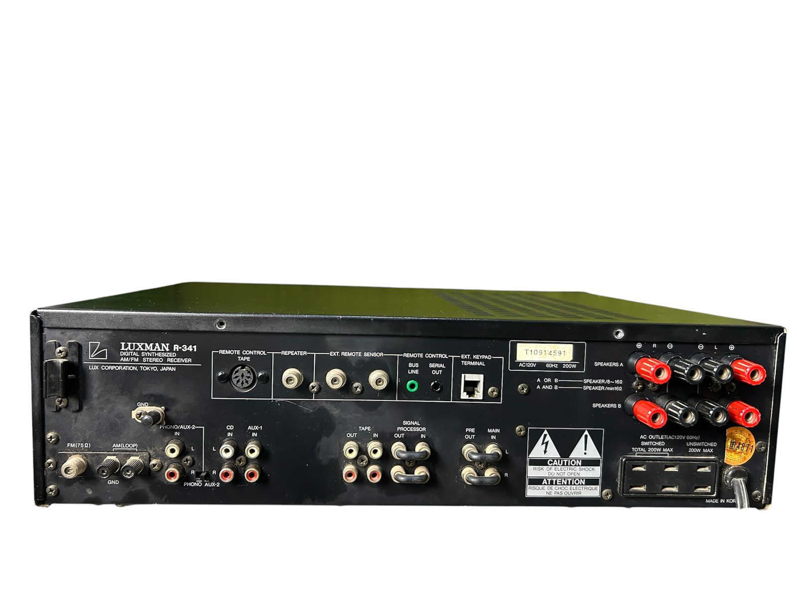 Luxman R-341 Digital Synthesized AMFM Stereo Receiver