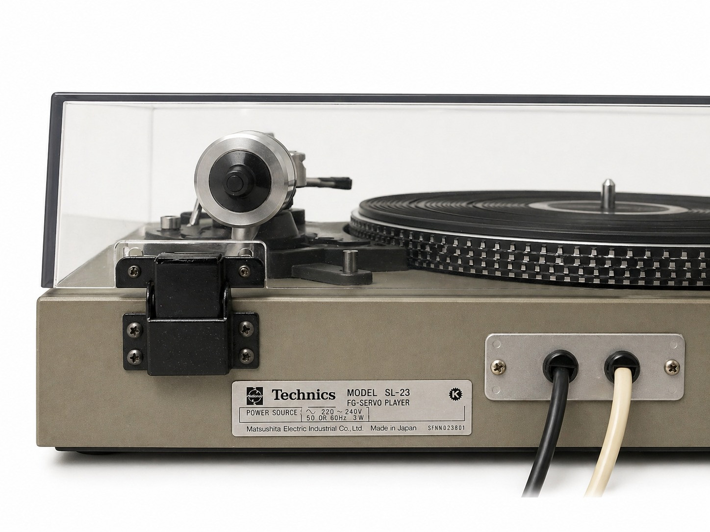 Technics SL-23 Belt-Drive Turntable