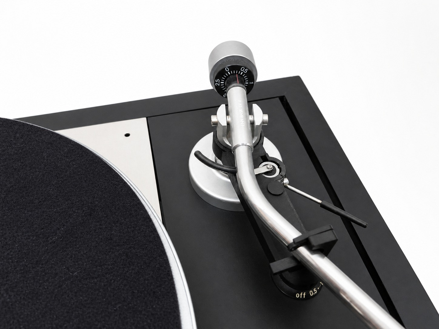 The **Technics SL-D2** is a classic vintage Hi-Fi turntable built for ...