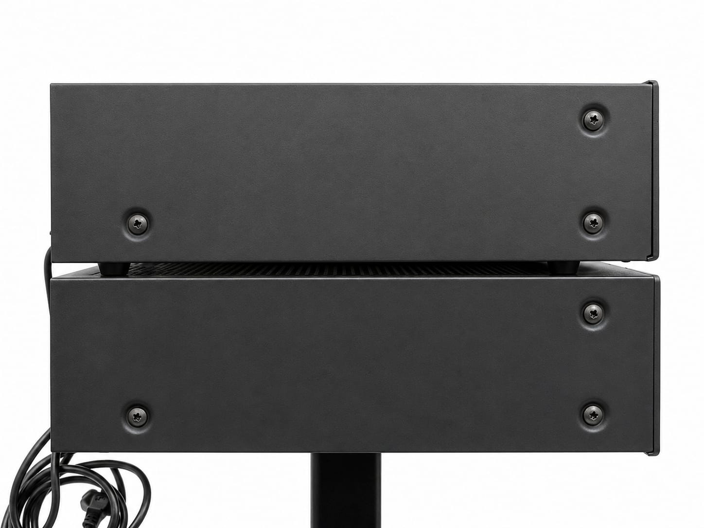 Nad 3240PE stereo amplifier  Nad 2240PE stereo power amplifier