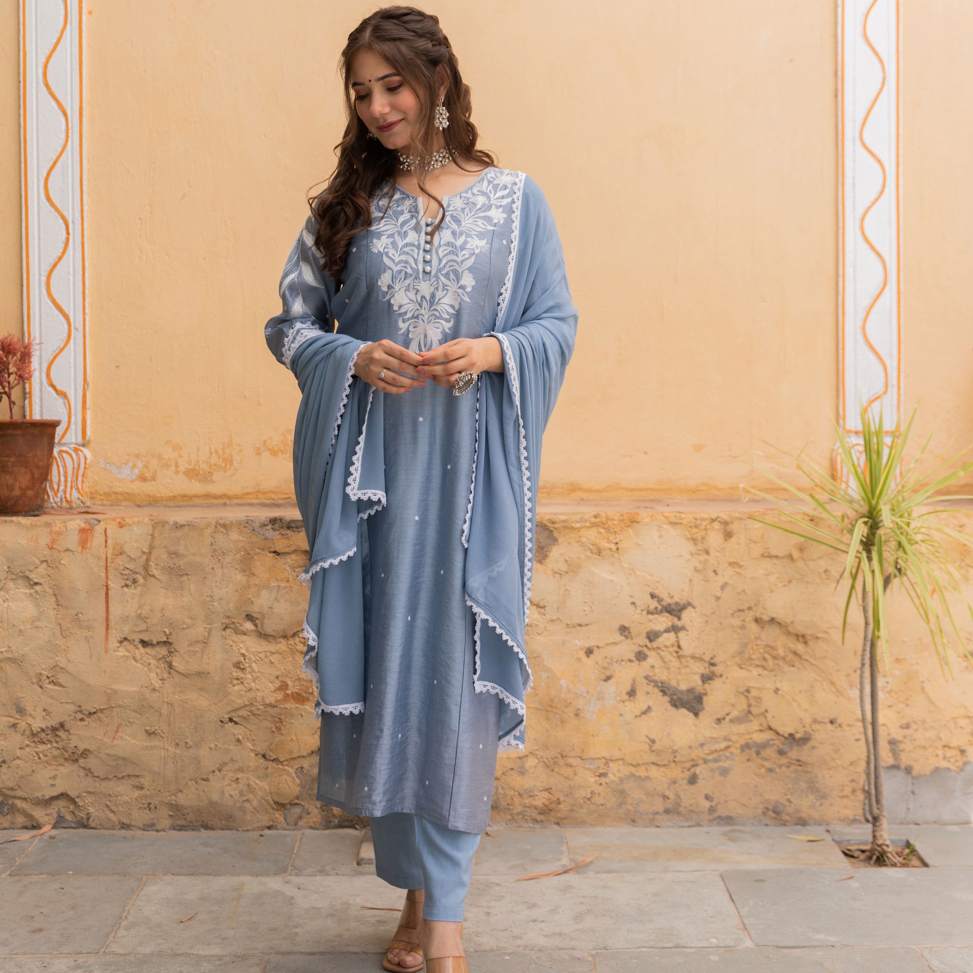 Grey embroidery  elegant suit set