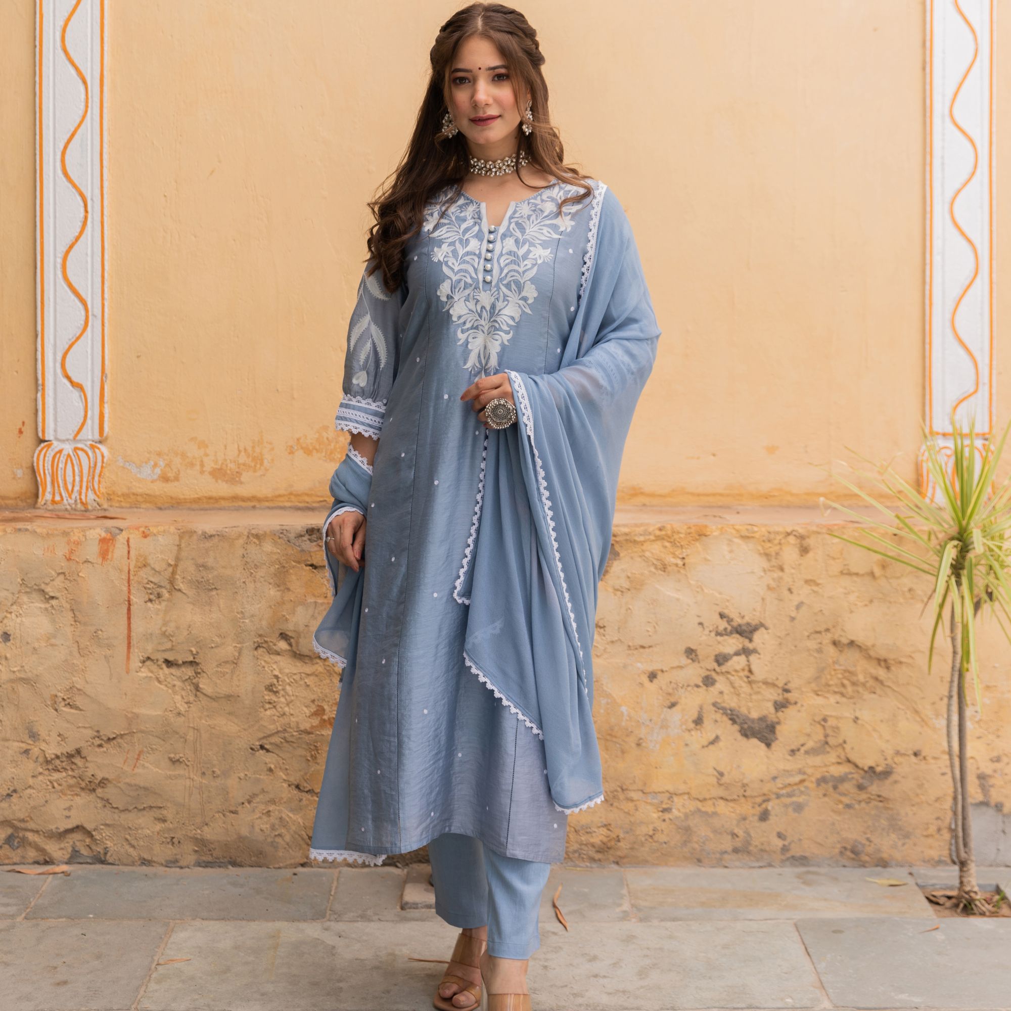 Grey embroidery  elegant suit set