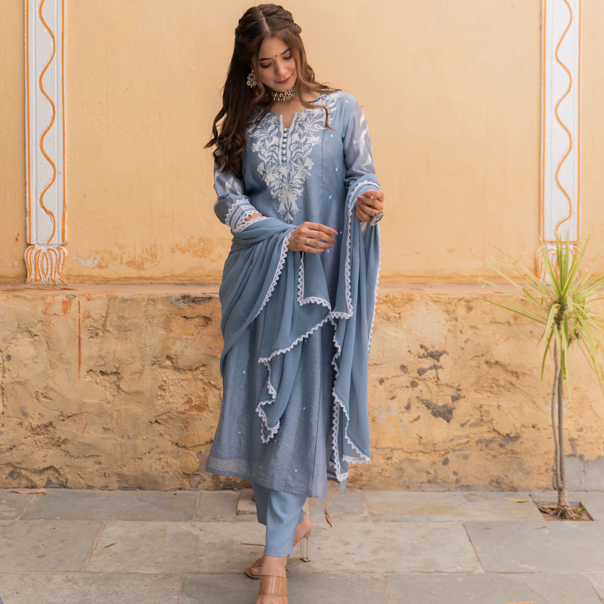 Grey embroidery  elegant suit set