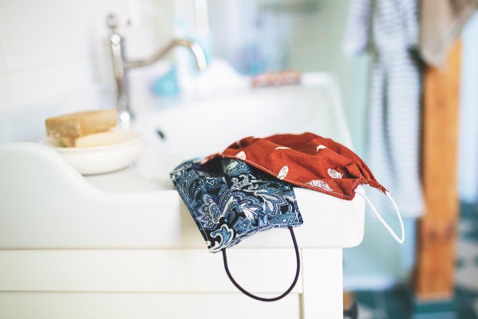 Coronavirus: how to make a homemade mask step by step