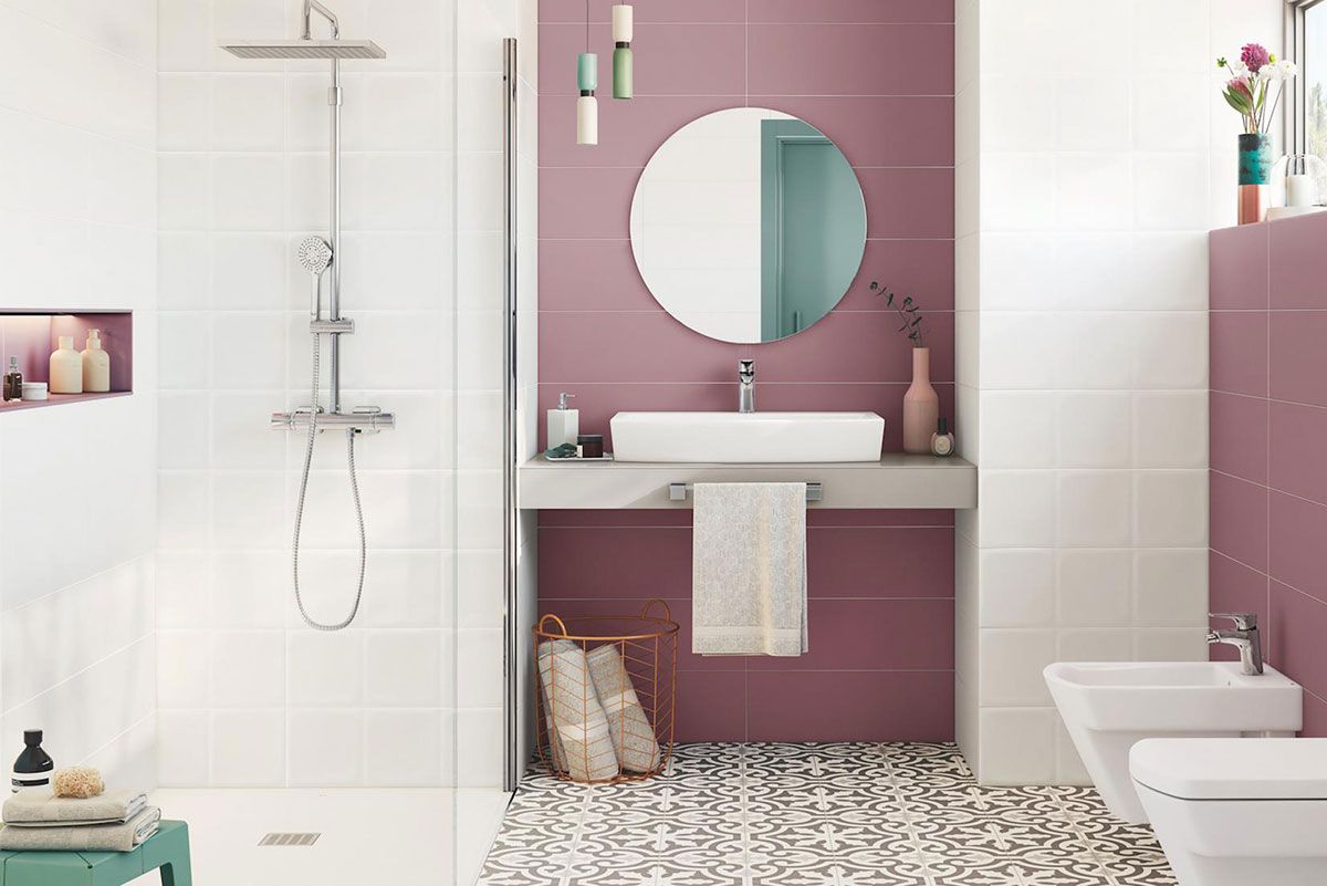 Tips and tricks to add color to the bathroom