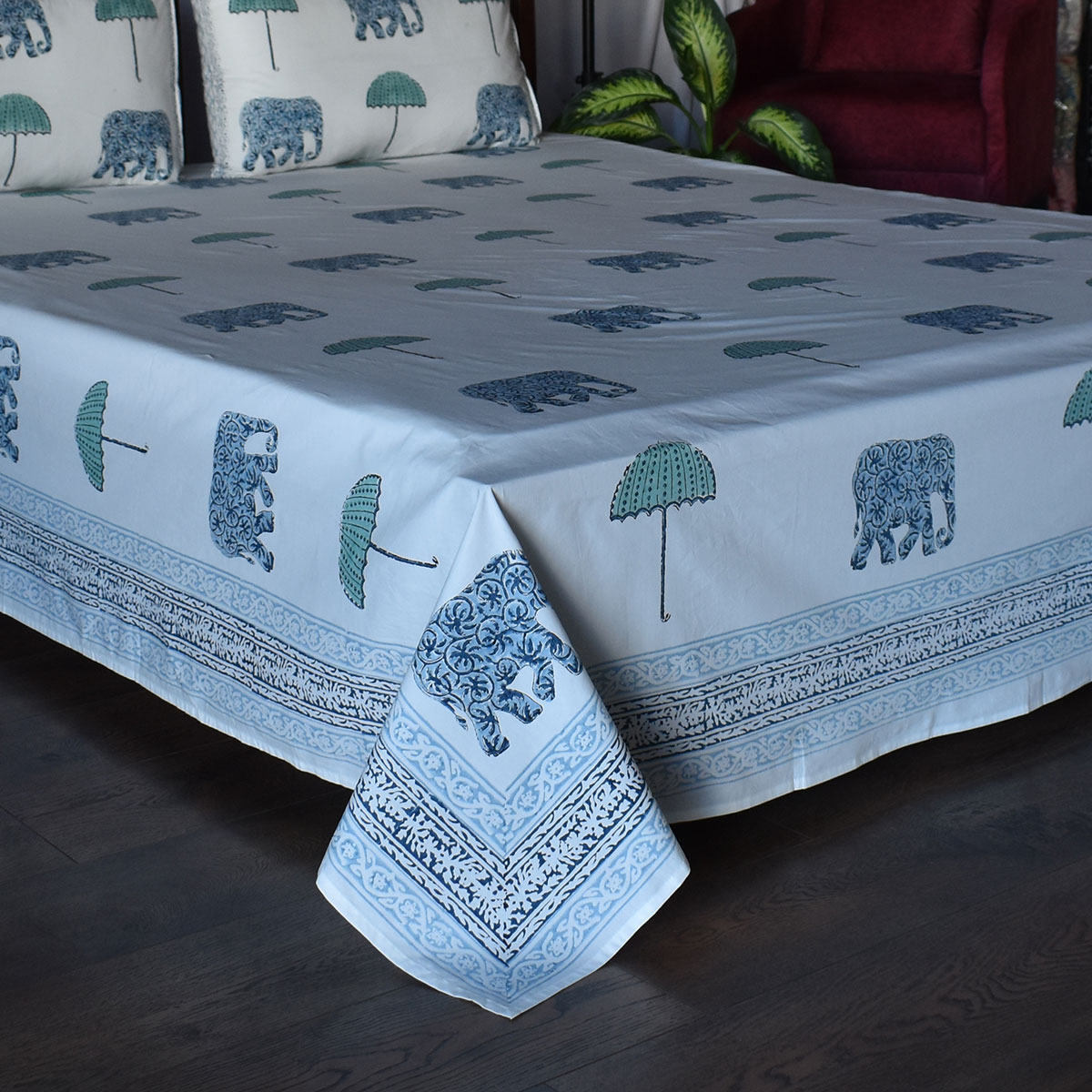 King Size Block Printed Percale Fine Cotton Bedspread with 2 Pillow Cases 100955