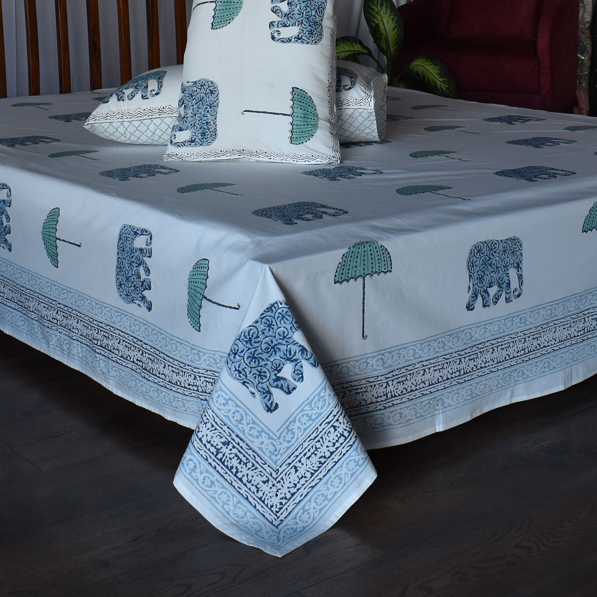 King Size Block Printed Percale Fine Cotton Bedspread with 2 Pillow Cases 100955