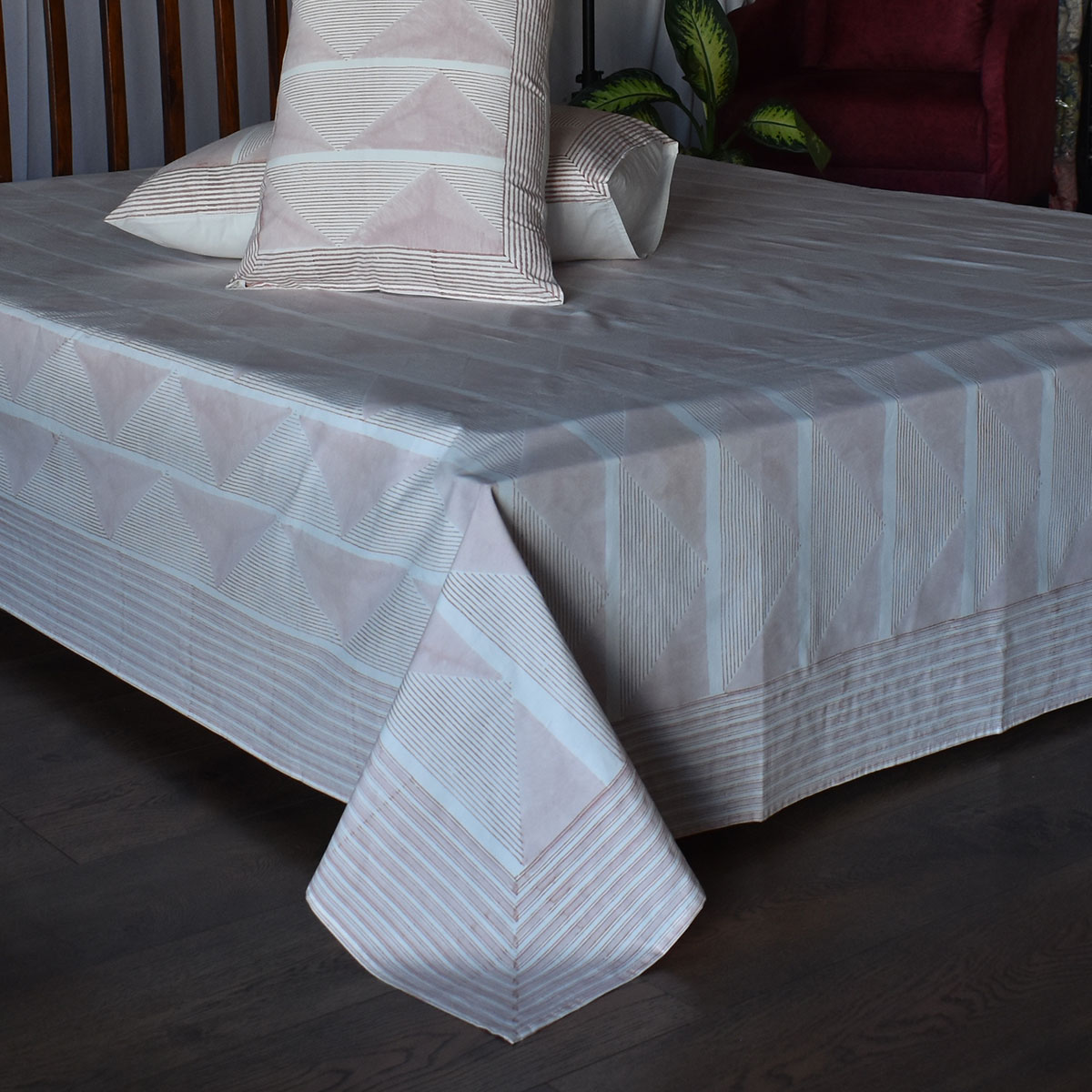 King Size Block Printed Percale Fine Cotton Bedspread with 2 Pillow Cases 100960