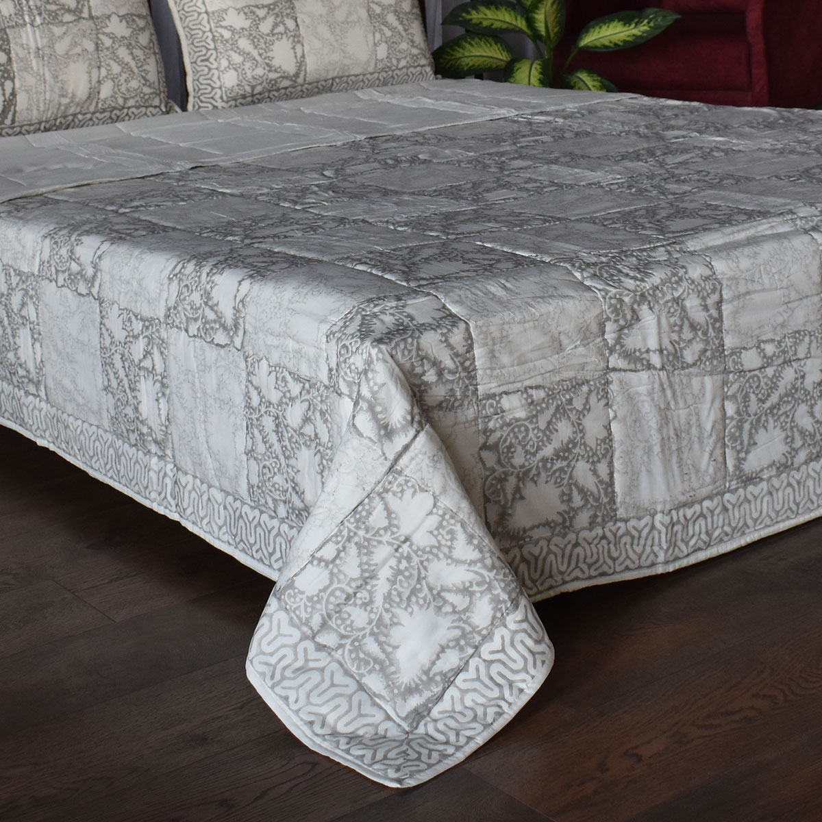 Hand Block Printed Soft Cotton Quilted Bedspread Queen Size 103877