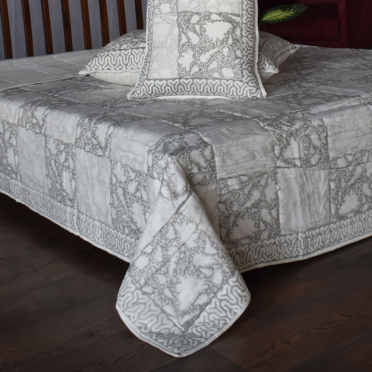 Hand Block Printed Soft Cotton Quilted Bedspread Queen Size 103877