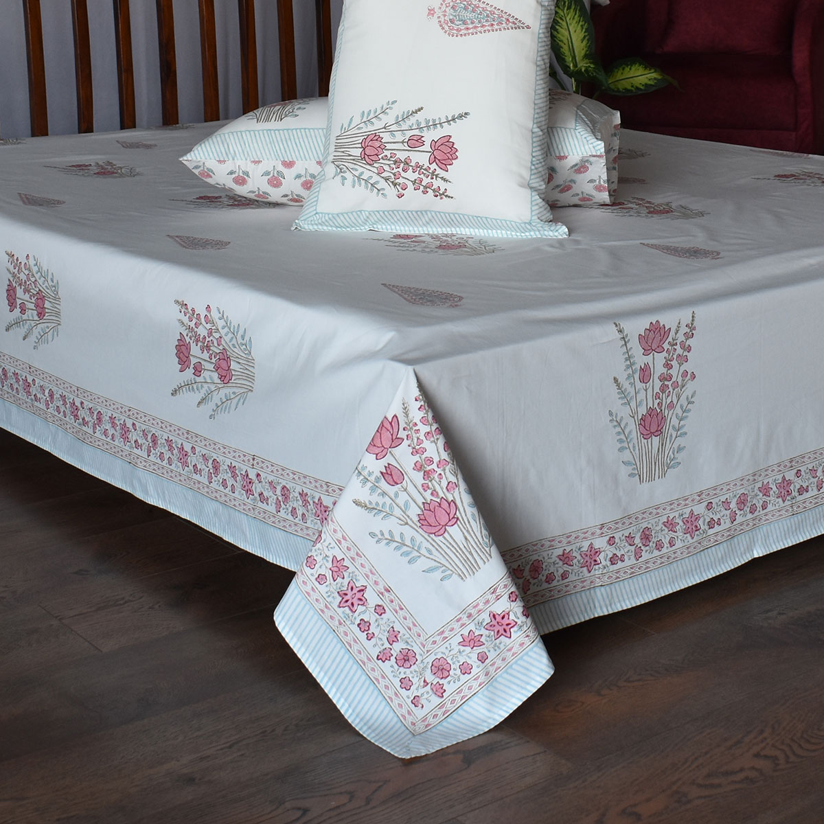 Queen Size Percale Fine Cotton Bedspread with 2 Pillow Cases 200035