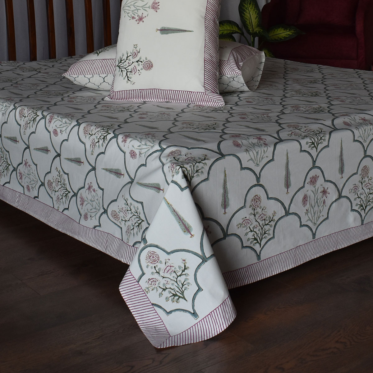 Queen Size Percale Fine Cotton Bedspread with 2 Pillow Cases 200081