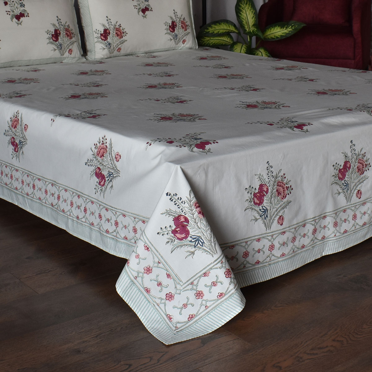 Queen Size Percale Fine Cotton Bedspread with 2 Pillow Cases 200084