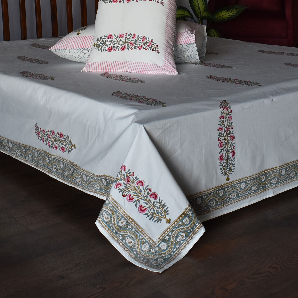 Queen Size Percale Fine Cotton Bedspread with 2 Pillow Cases 200085