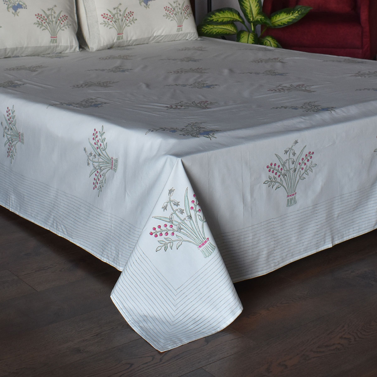 Queen Size Percale Fine Cotton Bedspread with 2 Pillow Cases 200087
