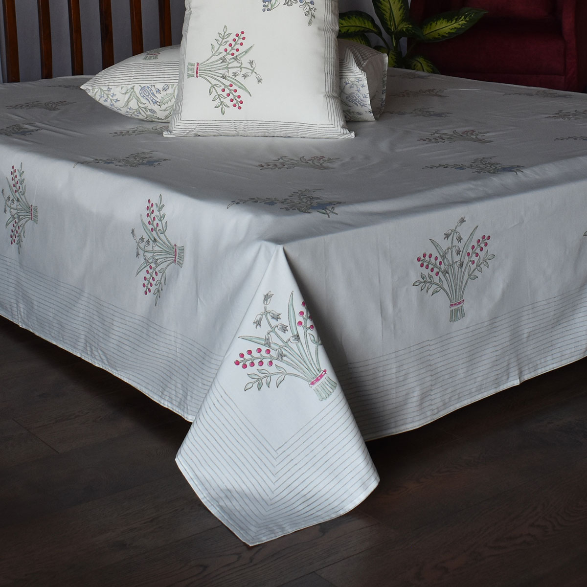 Queen Size Percale Fine Cotton Bedspread with 2 Pillow Cases 200087
