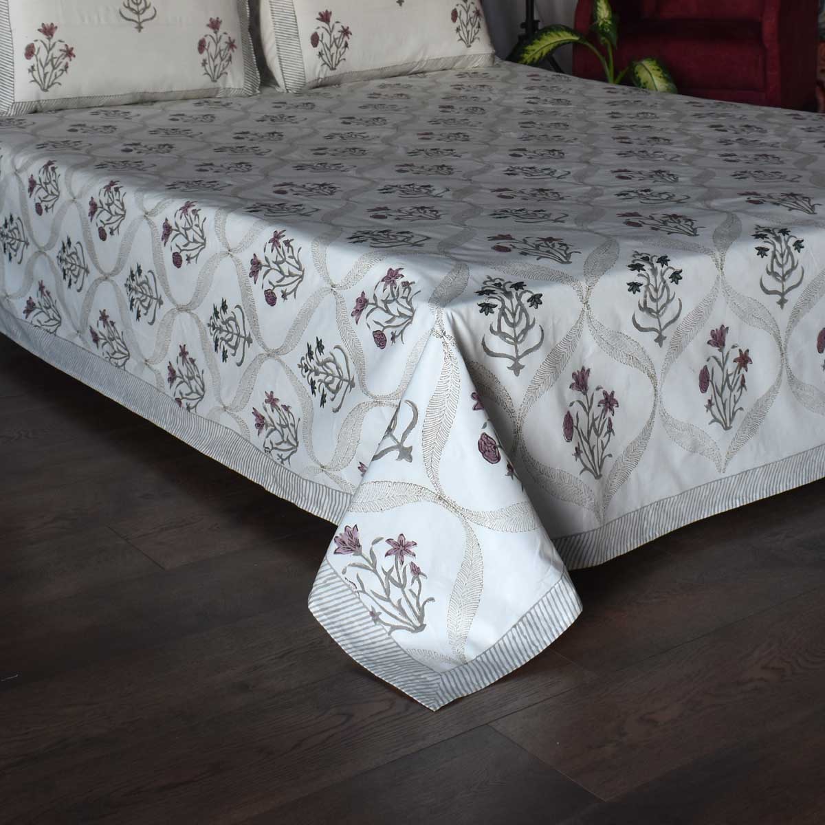 Queen Size Percale Fine Cotton Bedspread with 2 Pillow Cases 200091