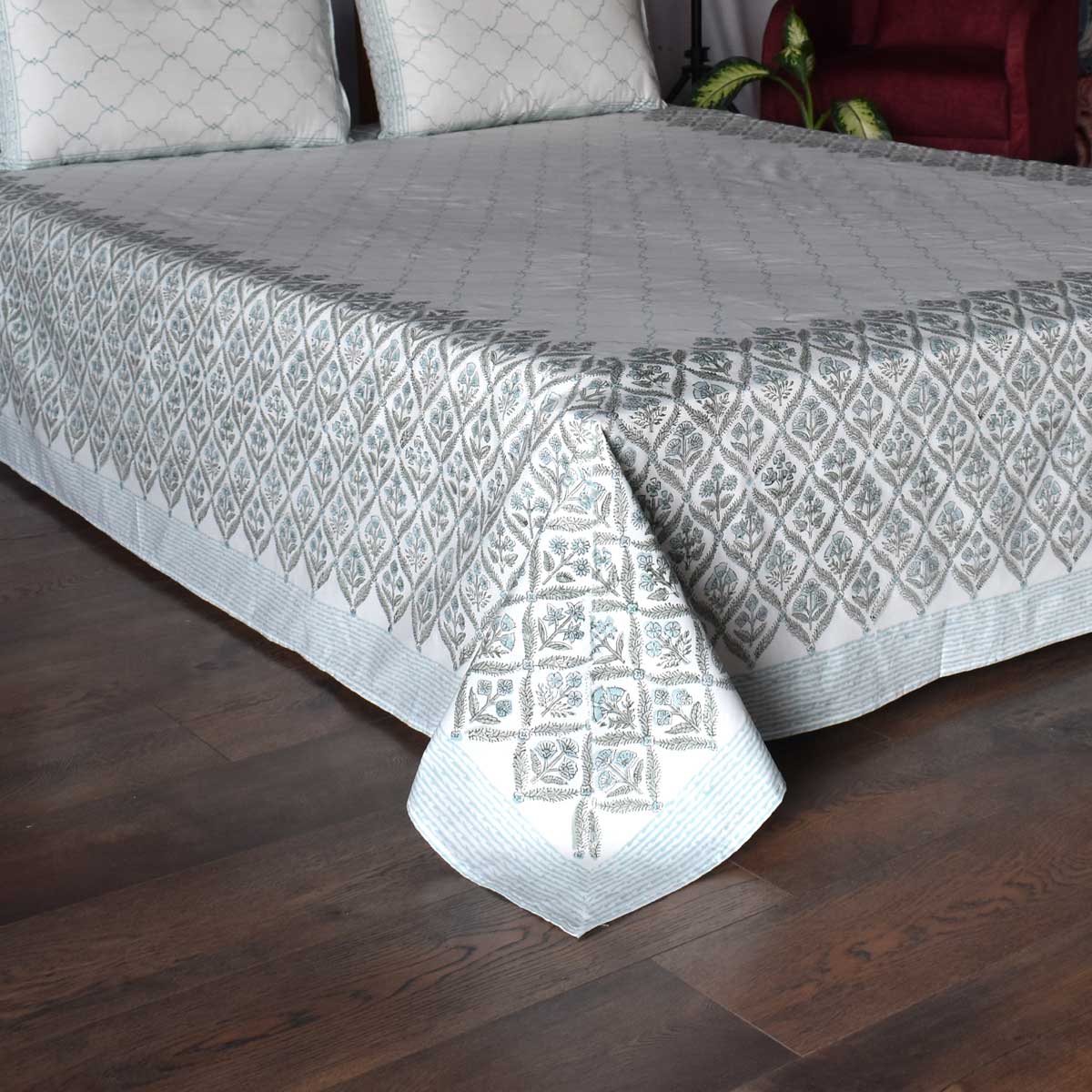 Queen Size Percale Fine Cotton Bedspread with 2 Pillow Cases 200094