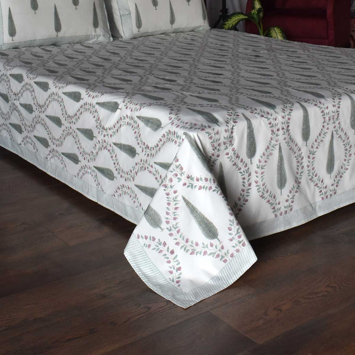 Queen Size Percale Fine Cotton Bedspread with 2 Pillow Cases 200095