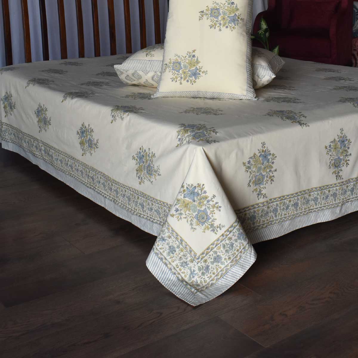Queen Size Percale Fine Cotton Bedspread with 2 Pillow Cases 200097