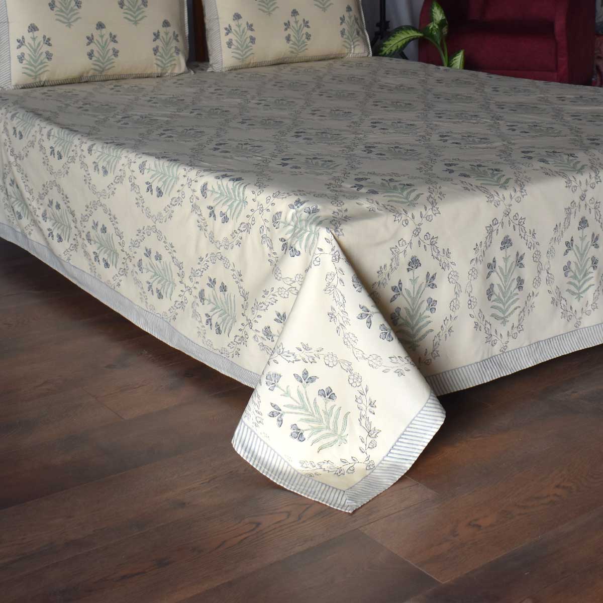 Queen Size Percale Fine Cotton Bedspread with 2 Pillow Cases 200098