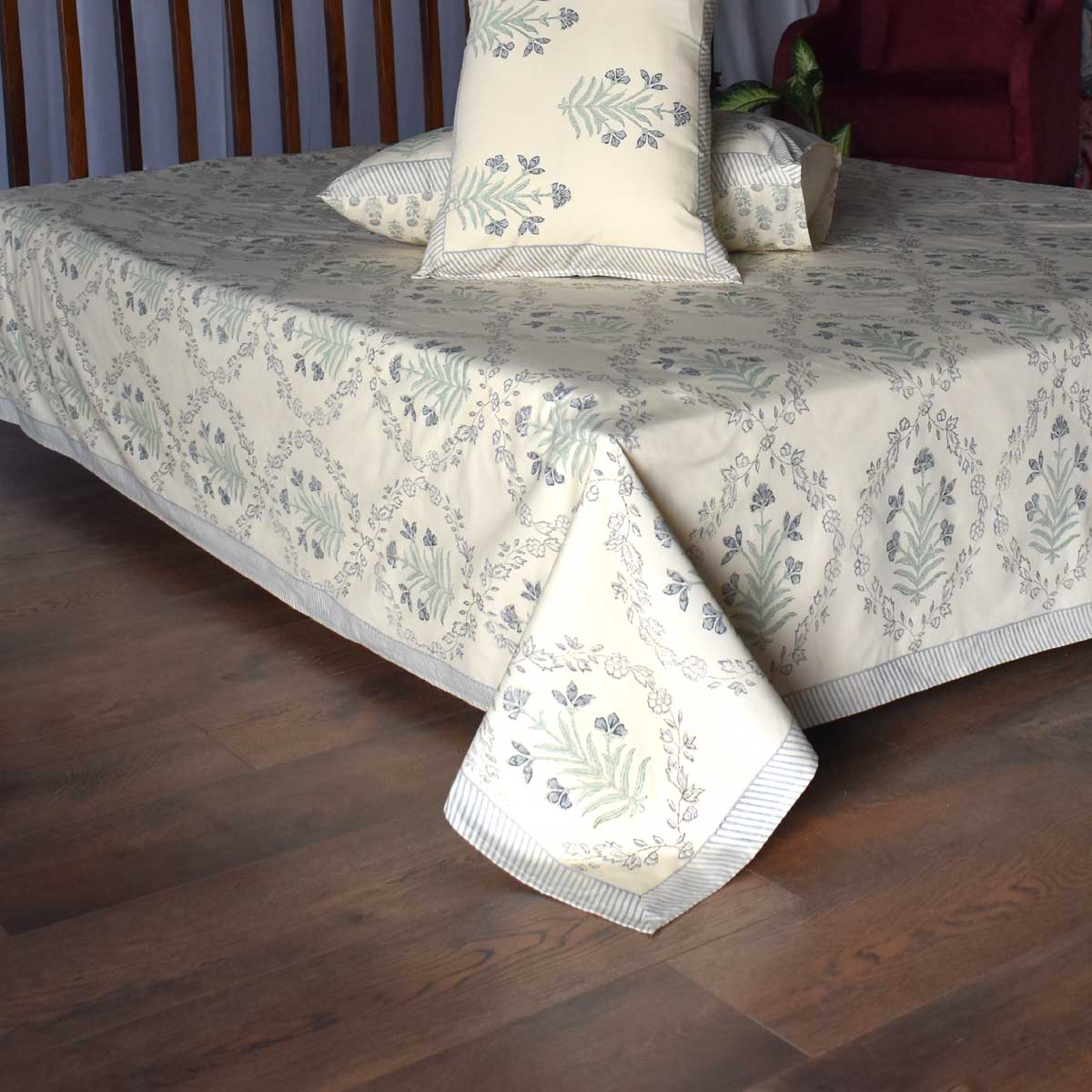 King Size Block Printed Percale Fine Cotton Bedspread with 2 Pillow Cases 200954