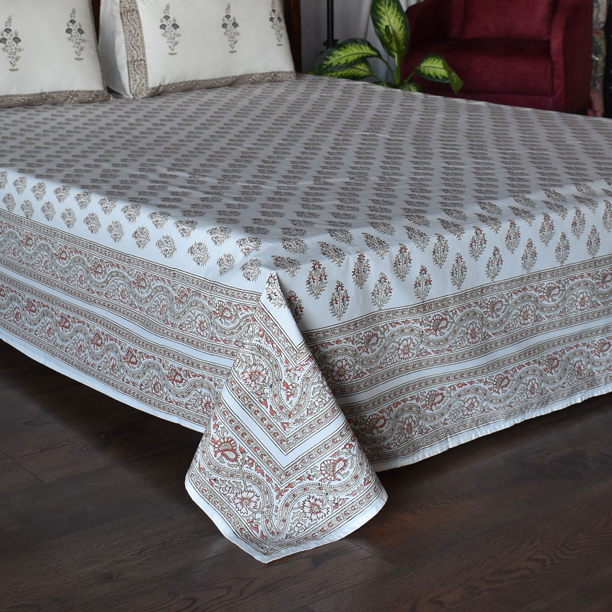 King Size Block Printed Percale Fine Cotton Bedspread with 2 Pillow Cases 200701
