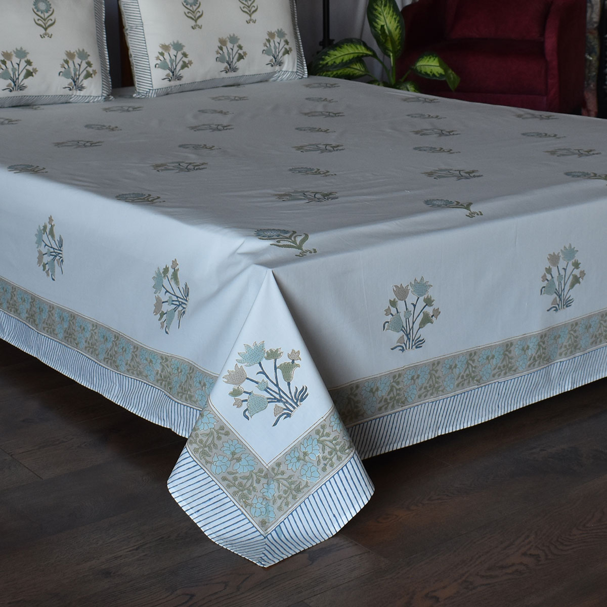 King Size Block Printed Percale Fine Cotton Bedspread with 2 Pillow Cases 200802