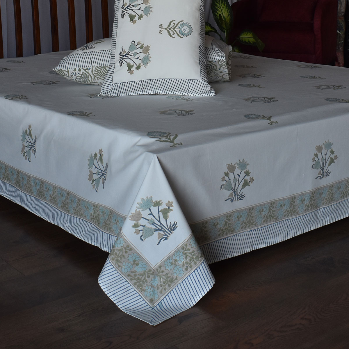 King Size Block Printed Percale Fine Cotton Bedspread with 2 Pillow Cases 200802